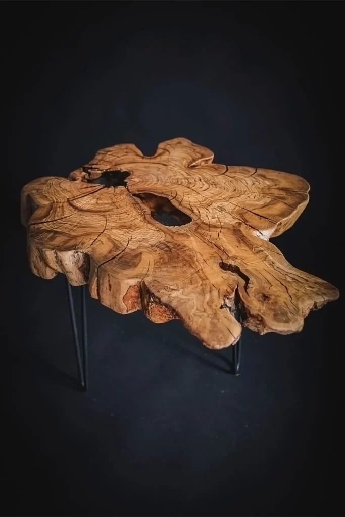 Originální masivní dřevěný stůl na míru, moderní interpretace klasického dubového nábytku